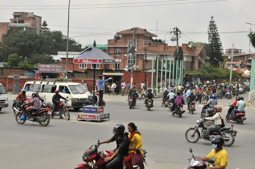 liveseasoned fall15 kathmandu nepal traffic 12